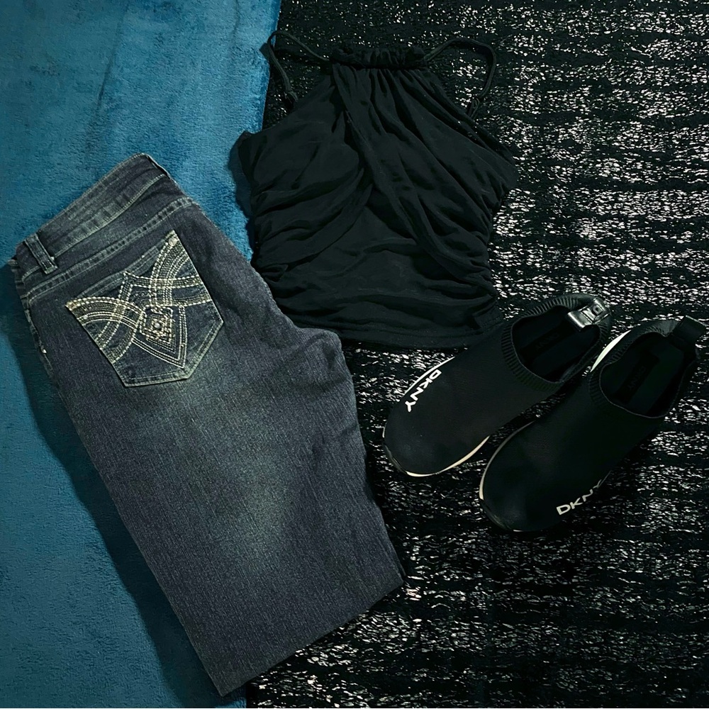 Black scrunched top